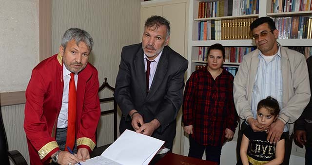 Uşak'ta müftü ilk kez nikah kıydı