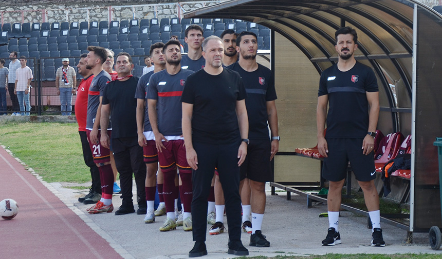 Uşakspor Teknik Direktörü, kötü gidişat hakkında çok önemli açıklamalarda bulundu