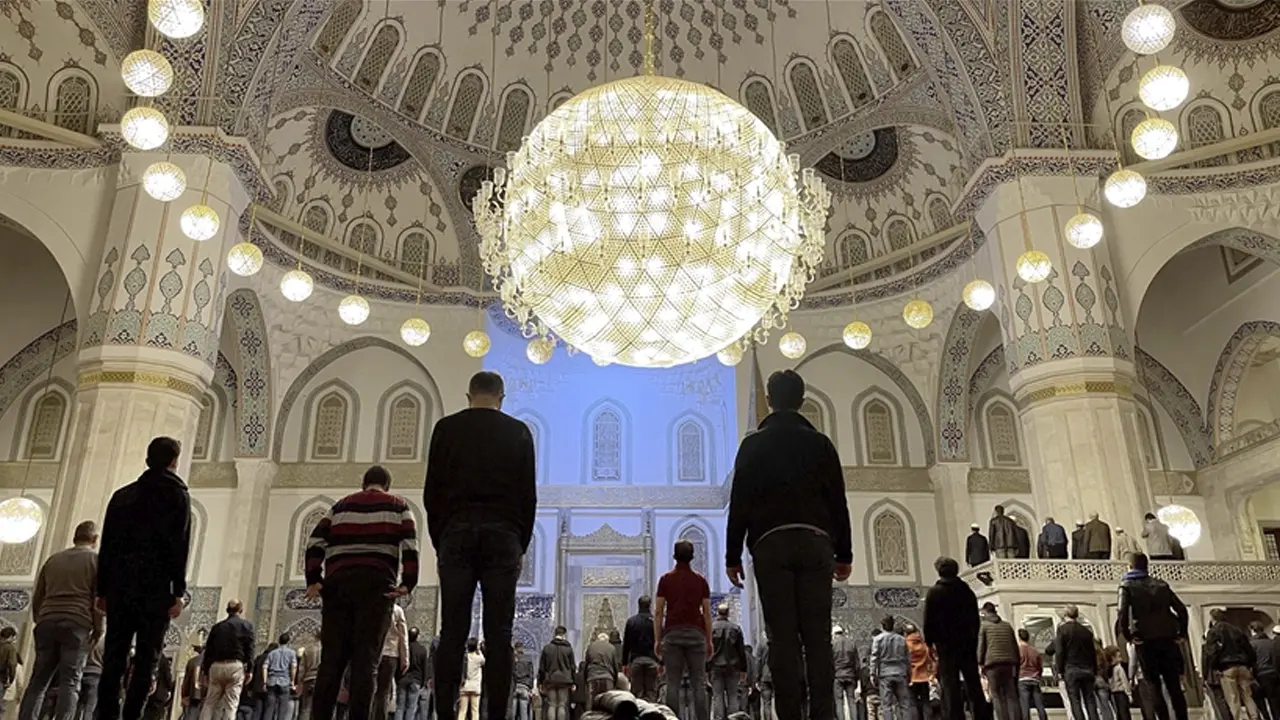 2023 Mevlid kandili ne zaman, hangi güne denk geliyor? Mevlid kandilinin önemi