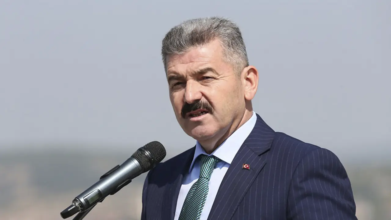 Uşak Valisi Dr. Turan Ergün'ün Mevlid Kandili Mesajı