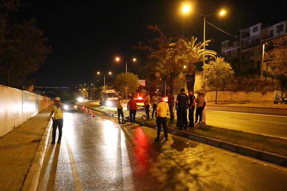 İzmir'de refüje çarpan motosikletteki öğretmen Ahmet Mustafa Yıldırım hayatını kaybetti