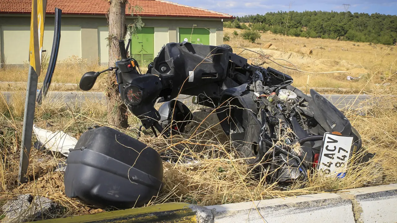 Uşak'ta motosiklet kazası, karı koca çift ağır yaralandı