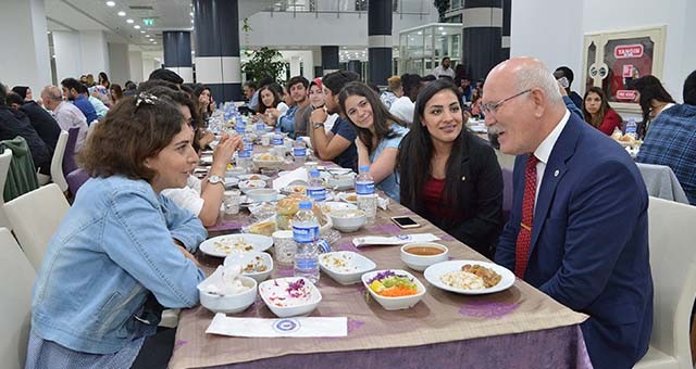 Uşak Üniversitesi’nde İftar Vakti