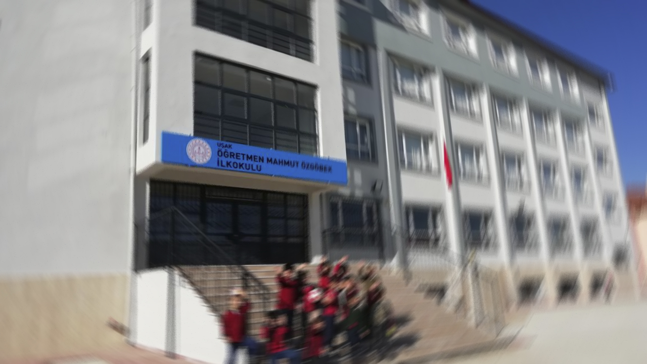 Uşak’ta akılalmaz olay! Öğretmen teyze ortalığı birbirine katmış..