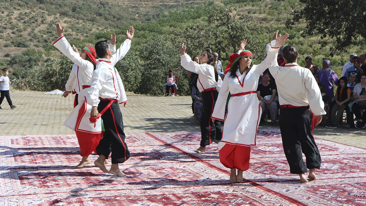 Kula'da, Selvili Dede Kültür ve Dayanışma Şenliği güzel anlara sahne oldu