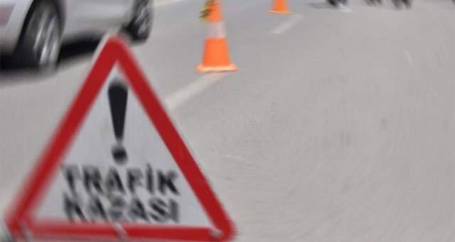 Uşak'ta devrilen otomobilin sürücüsü öldü