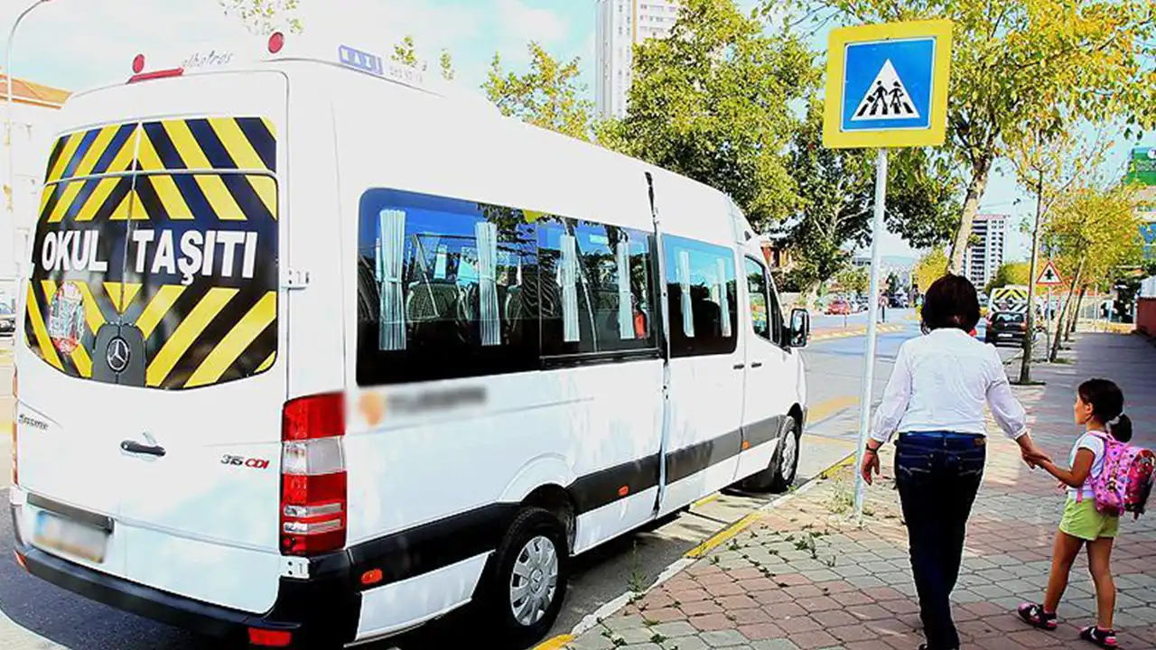 Uşak Emniyetten okul servis sürücülerine eğitim