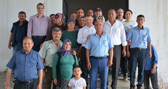 Eşme Kaymakamı Özdemir, köyleri ziyaret etti
