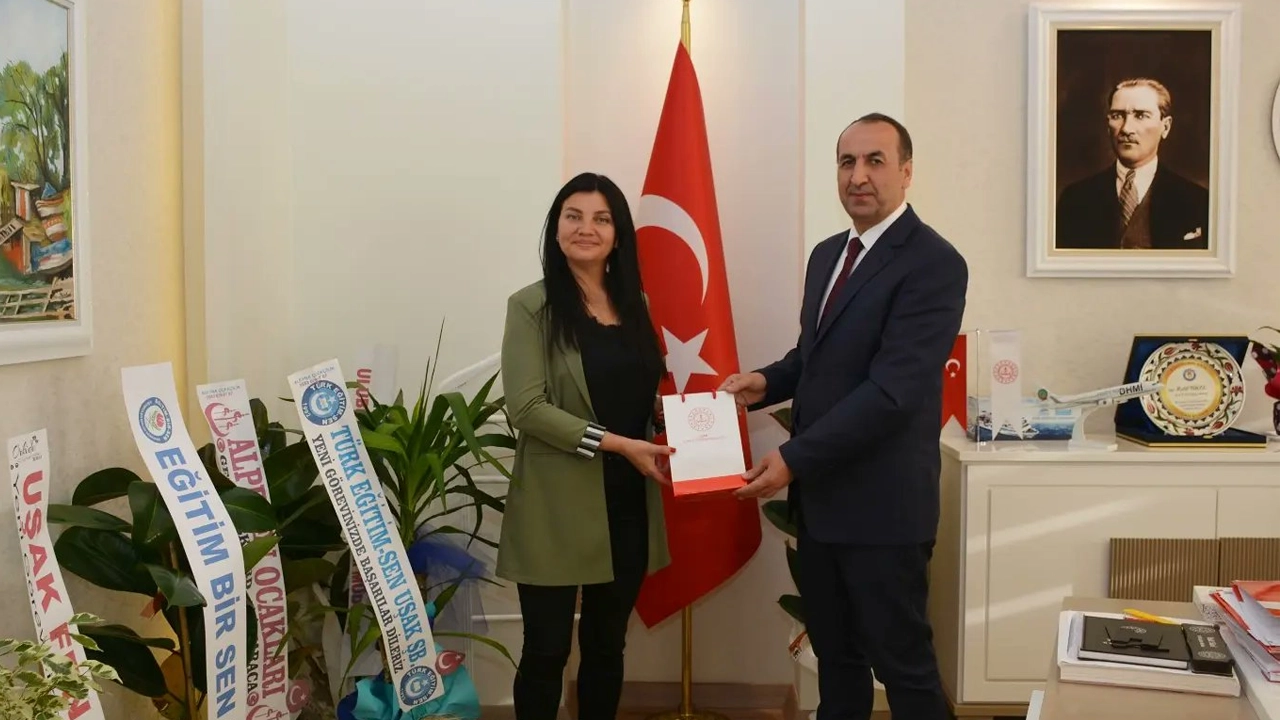 Uşaklı Öğrencinin hayatını kurtaran kahraman öğretmen ödüllendirildi