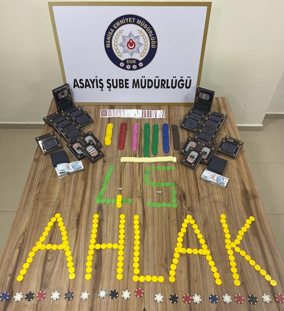 Manisa'da kumarcı 6 kişiye para cezası verildi