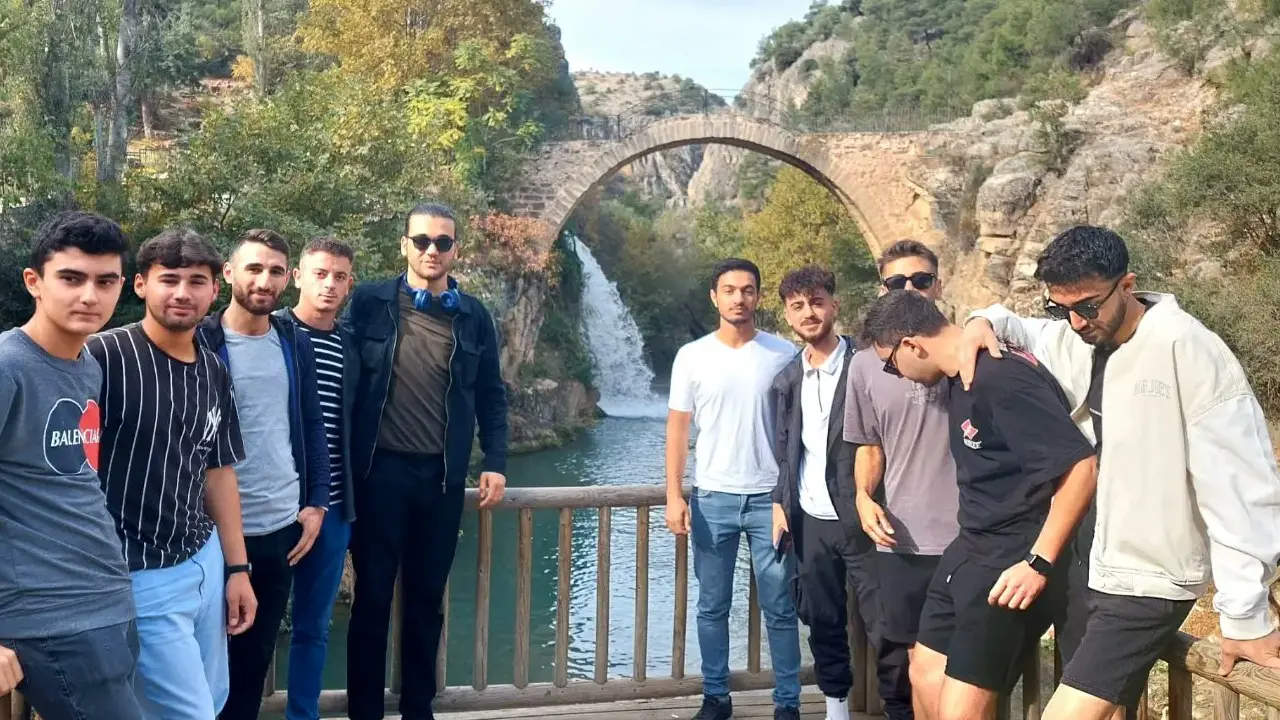 "Gelin Tanış Olalım" Projesi, Öğrencileri Clandıras Köprüsü'nde Buluşturdu