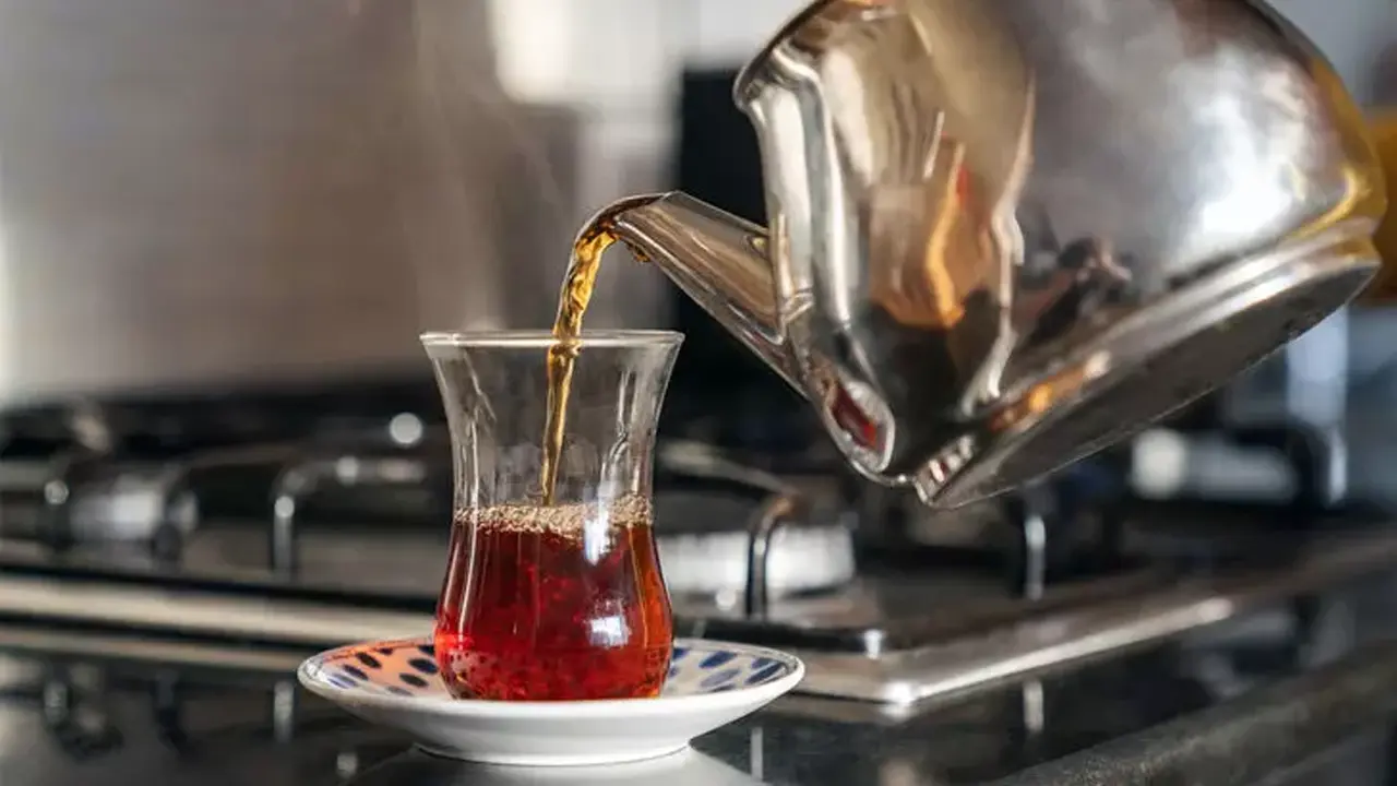 Çay tiryakilerini korkutan araştırma: Zehir içiyorsunuz! O su sağlığınızı tehdit ediyor