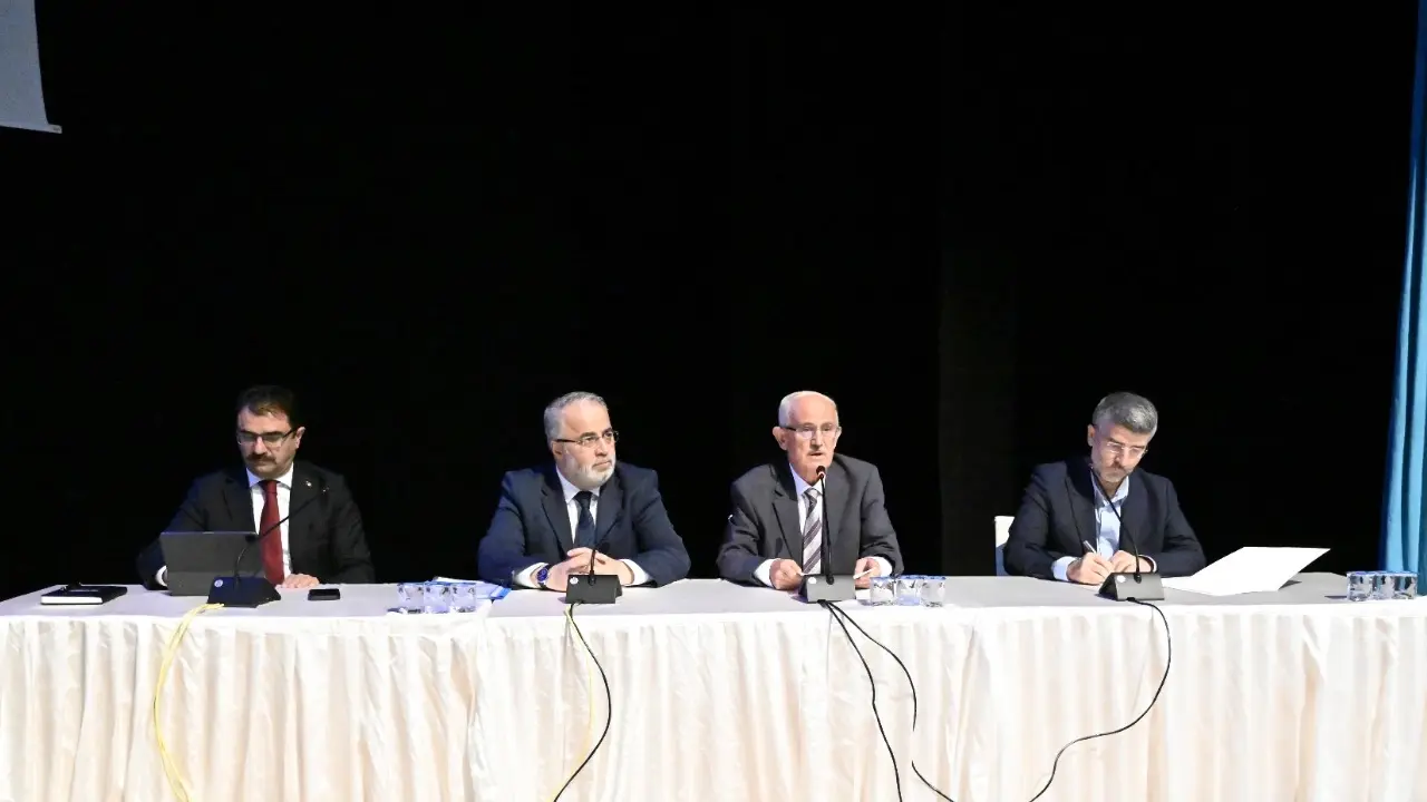 Uşak Üniversitesi Cumhuriyetin 100. Yılını farklı etkinliklerle kutluyor