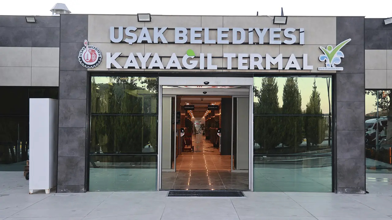 Uşak'ta Kayaağıl Termal Tesisleri Ziyaretçi Akınına Uğruyor, İlgi Büyük