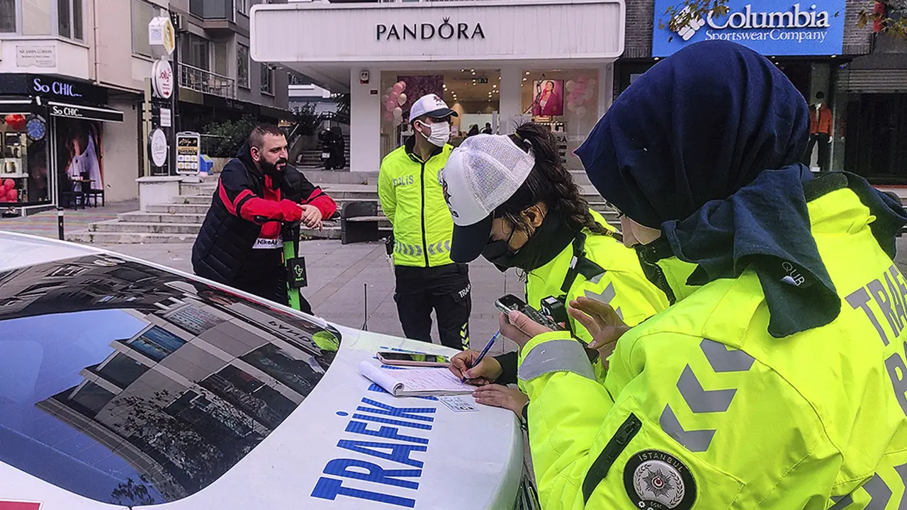 Uşak’ta yeni trafik düzenlemesi: Bunu yapmayanlar anında ceza yiyecek!