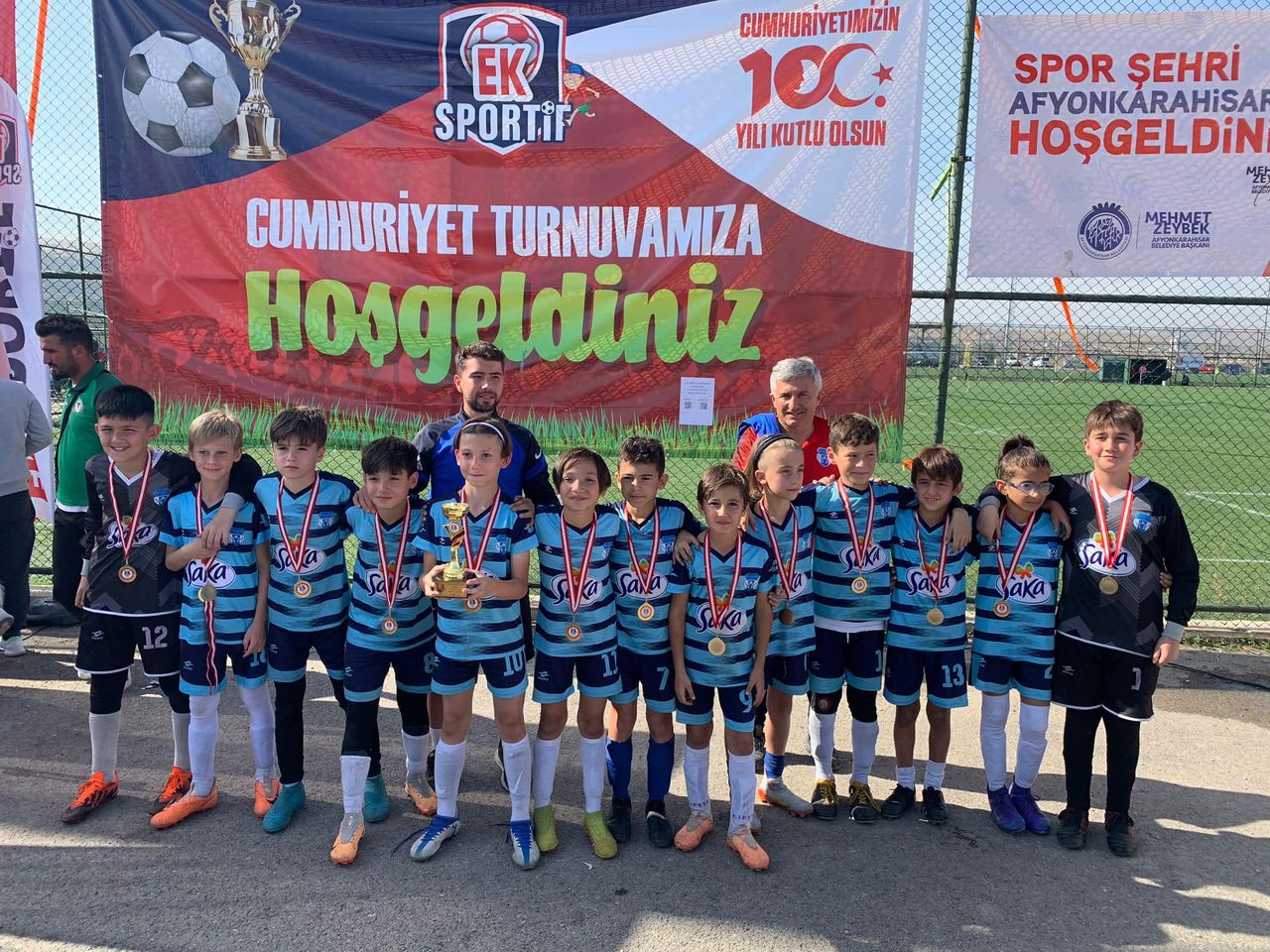 Altınordu Uşak Futbol Okulu Sporcuları Cumhuriyet Turnuvasına Katıldı