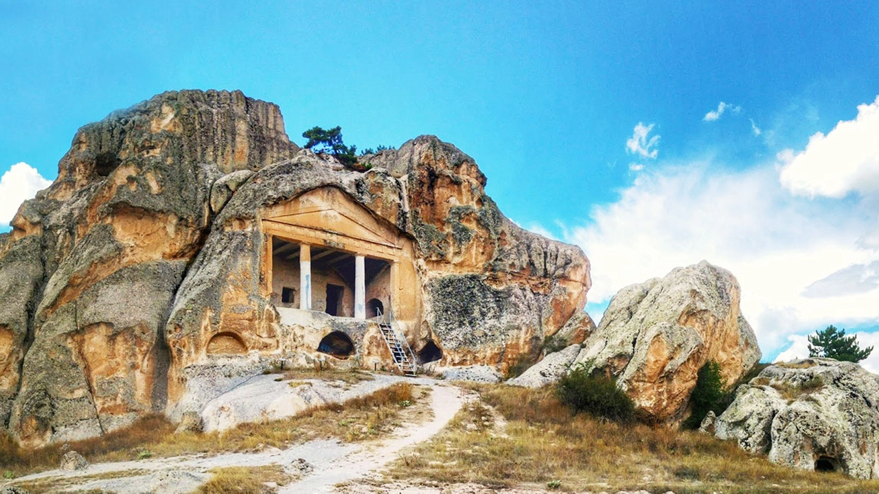 Dünden bugüne Uşak'ta hüküm süren medeniyetler