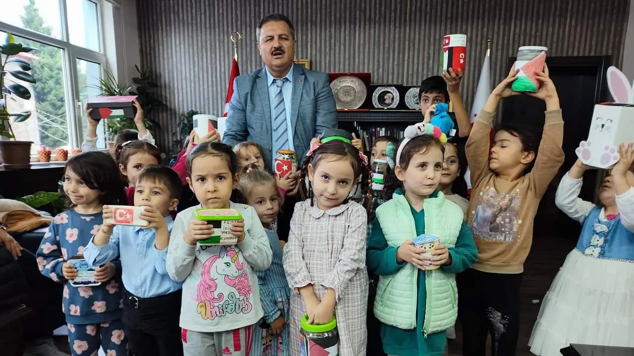 Uşak'ta Gazze'ye Yapılan Bağış Duygulandırdı..