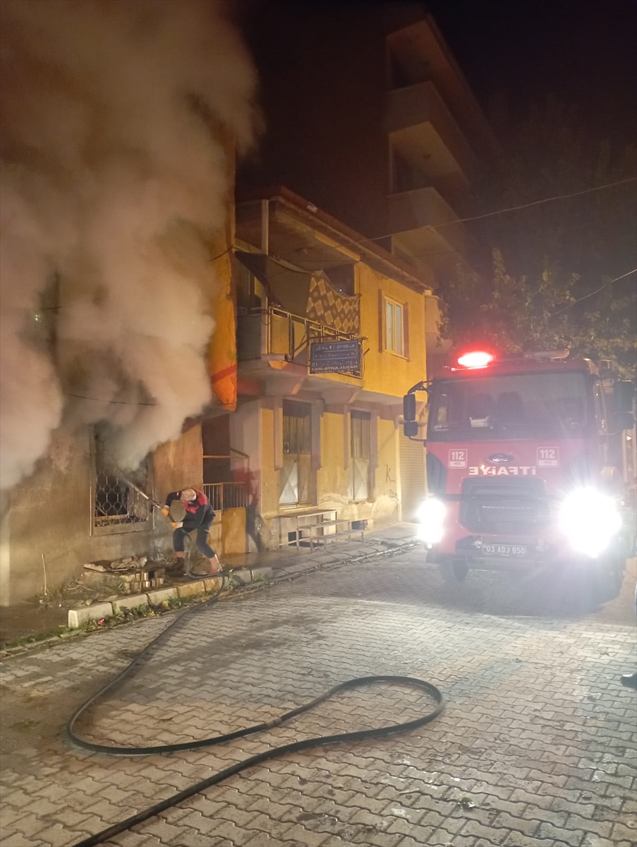 Afyonkarahisar İscehisar'da Bir Evde Çıkan Yangın Çıktı