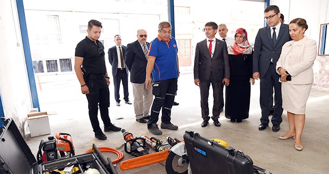 Vali Funda Kocabıyık İl Afet Ve Acil Durum Müdürlüğünde İncelemelerde Bulundu