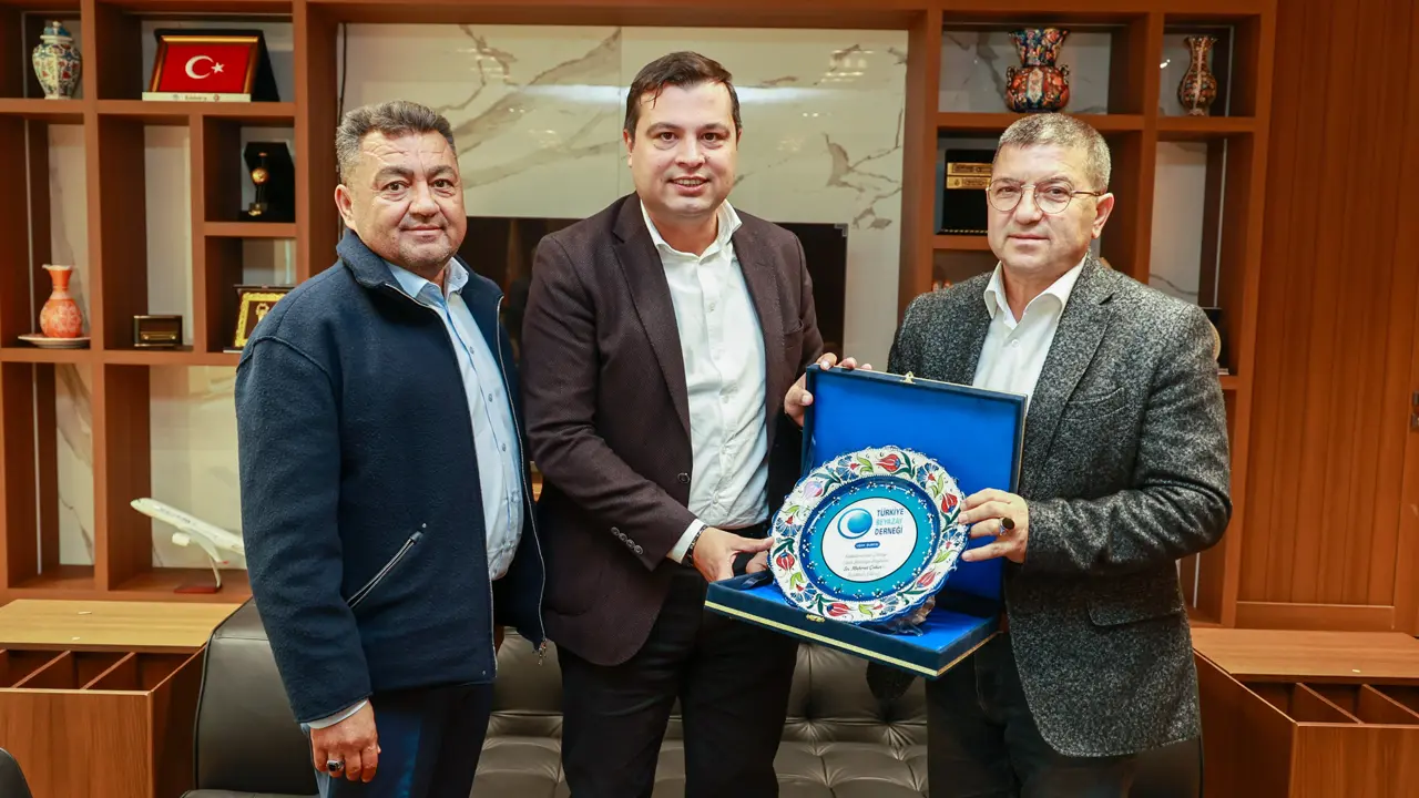 Beyaz Ay Derneği Bölge Başkanından Belediye Başkanı Çakın’a ziyaret