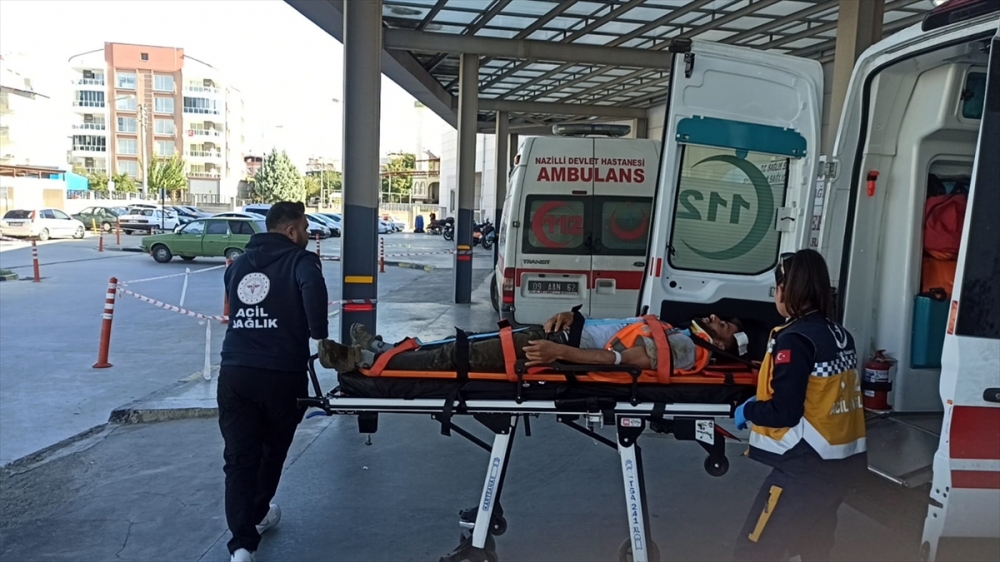 Nazilli’de otoyol inşaatında üzerine demir düşen işçi yaralandı