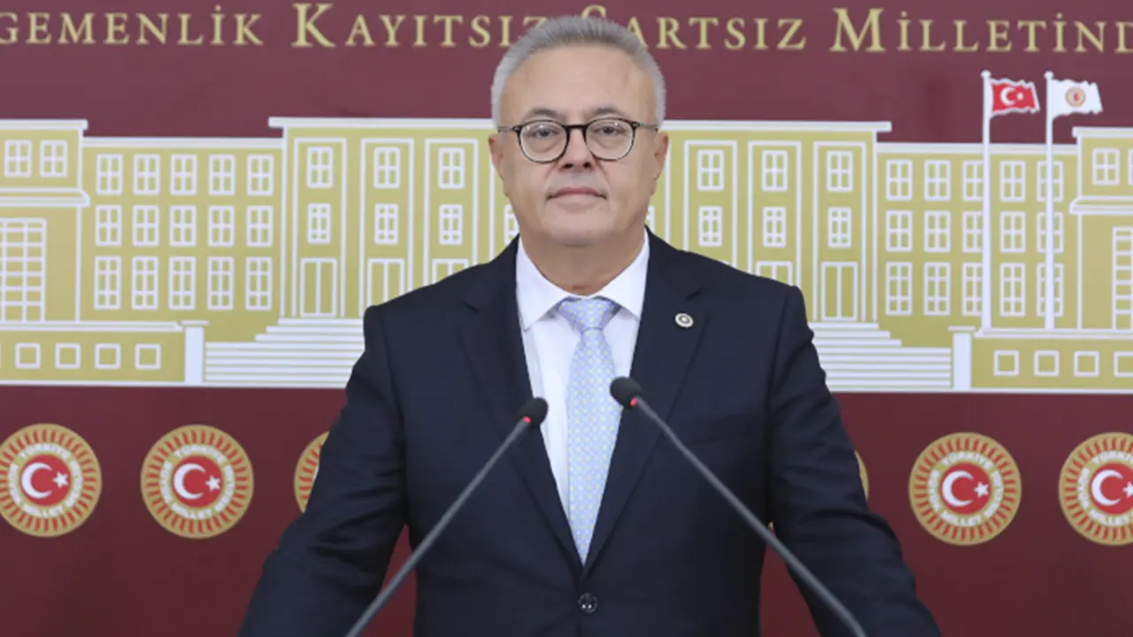 Uşak Milletvekili Ücretli Öğretmenlerin Kadro ve Emeklilik Sorununu Meclise Taşıdı