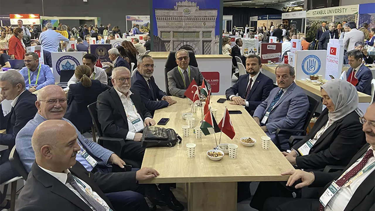 Uşak Üniversitesi Avrupa’nın En Büyük Eğitim Fuarında Tanıtıldı 2