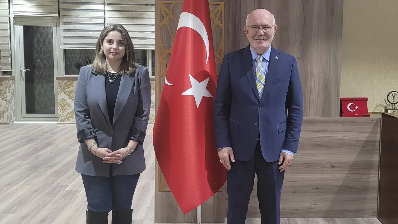 Ekrem Savaş Sıla Karadağ Uşak Üniversitesi 1