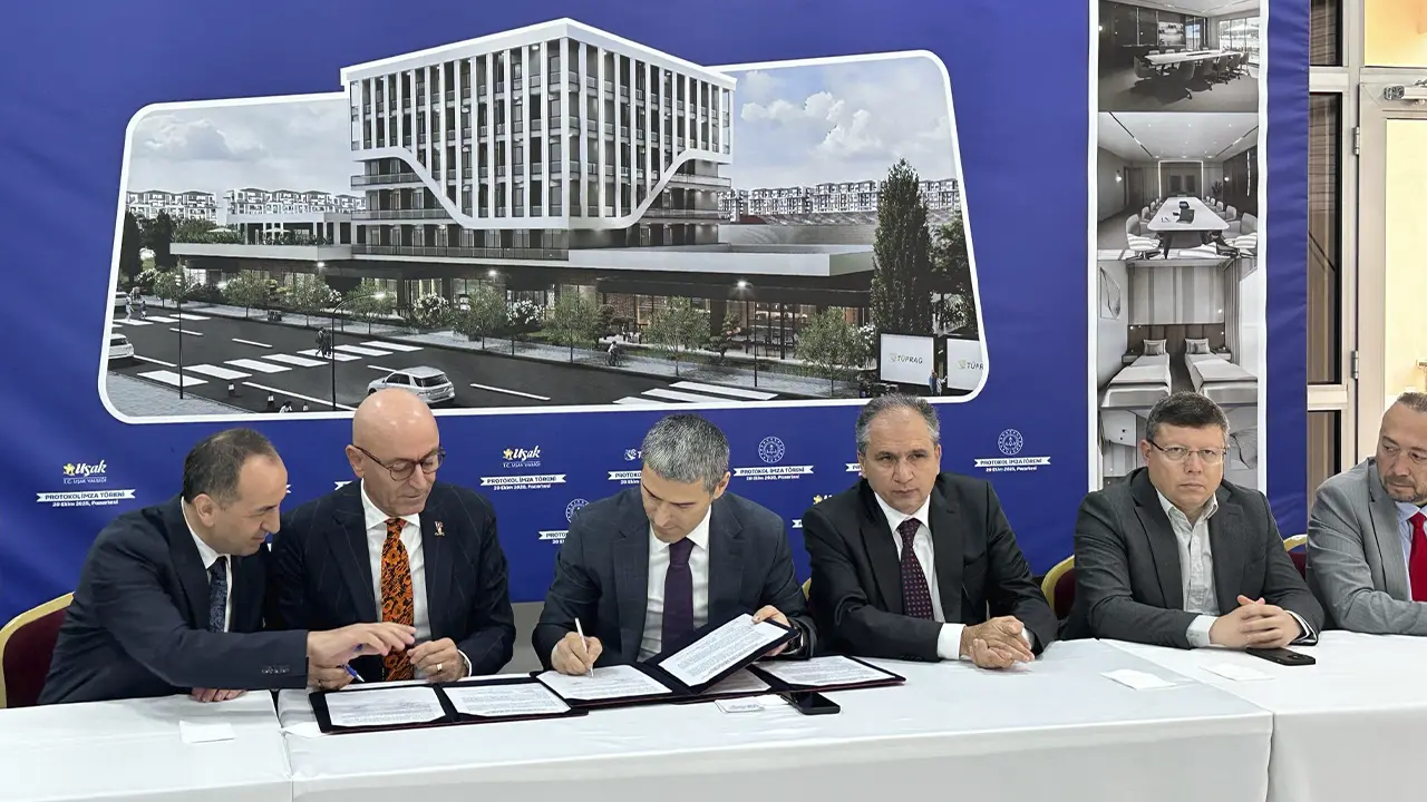 Uşak Yeni Öğretmenevi Protokol 1