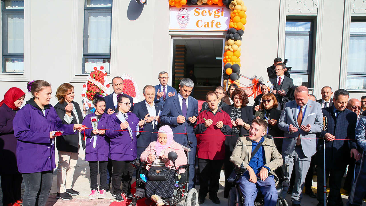 sevgi-kafe1
