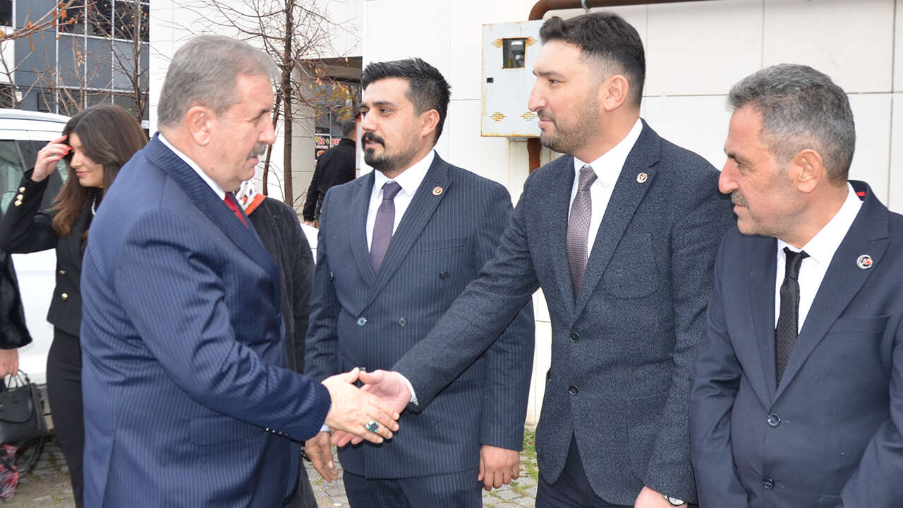 buyuk-birlik-usak-mustafa-destici2