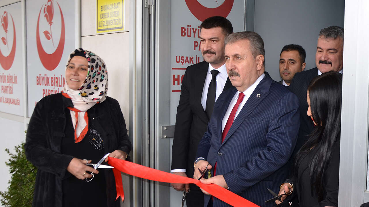 buyuk-birlik-usak-mustafa-destici3