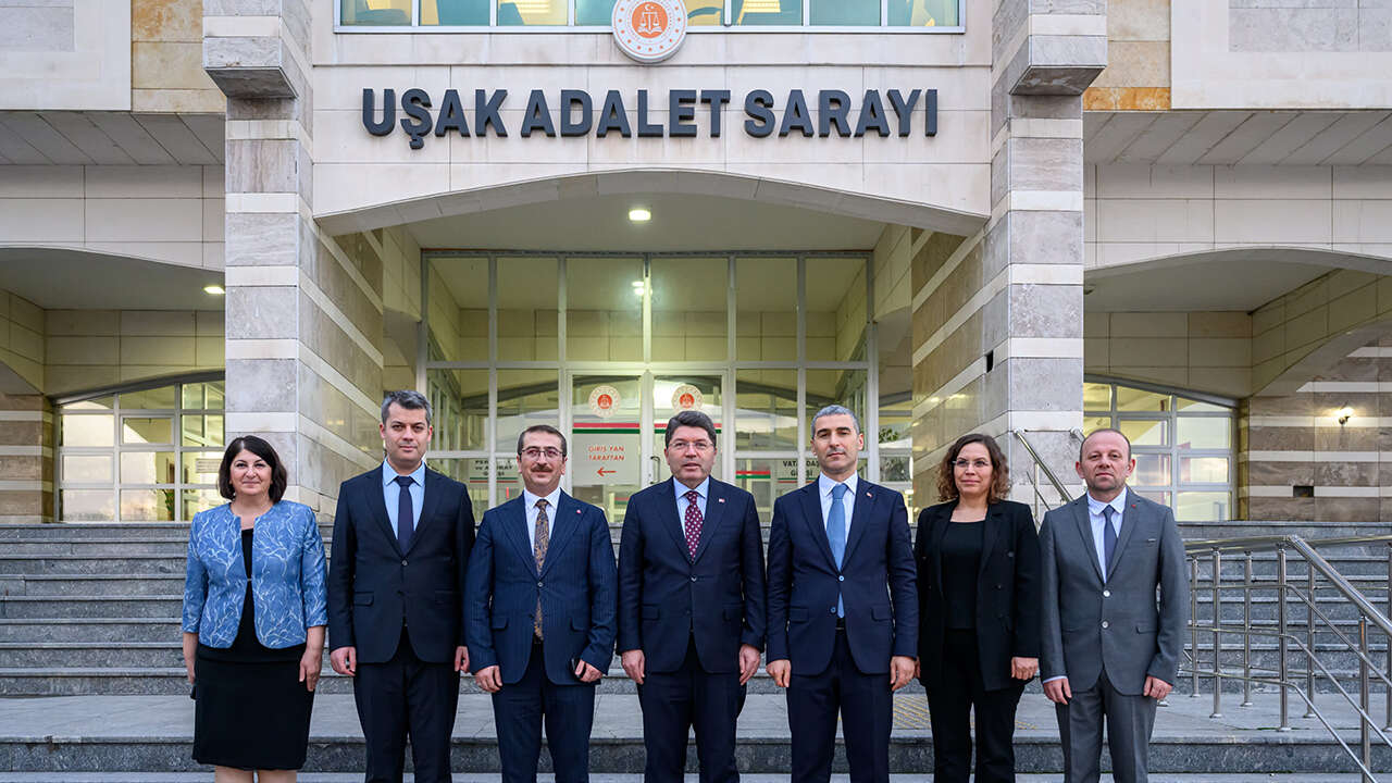 yilmaz-tunc-usak-adliye1
