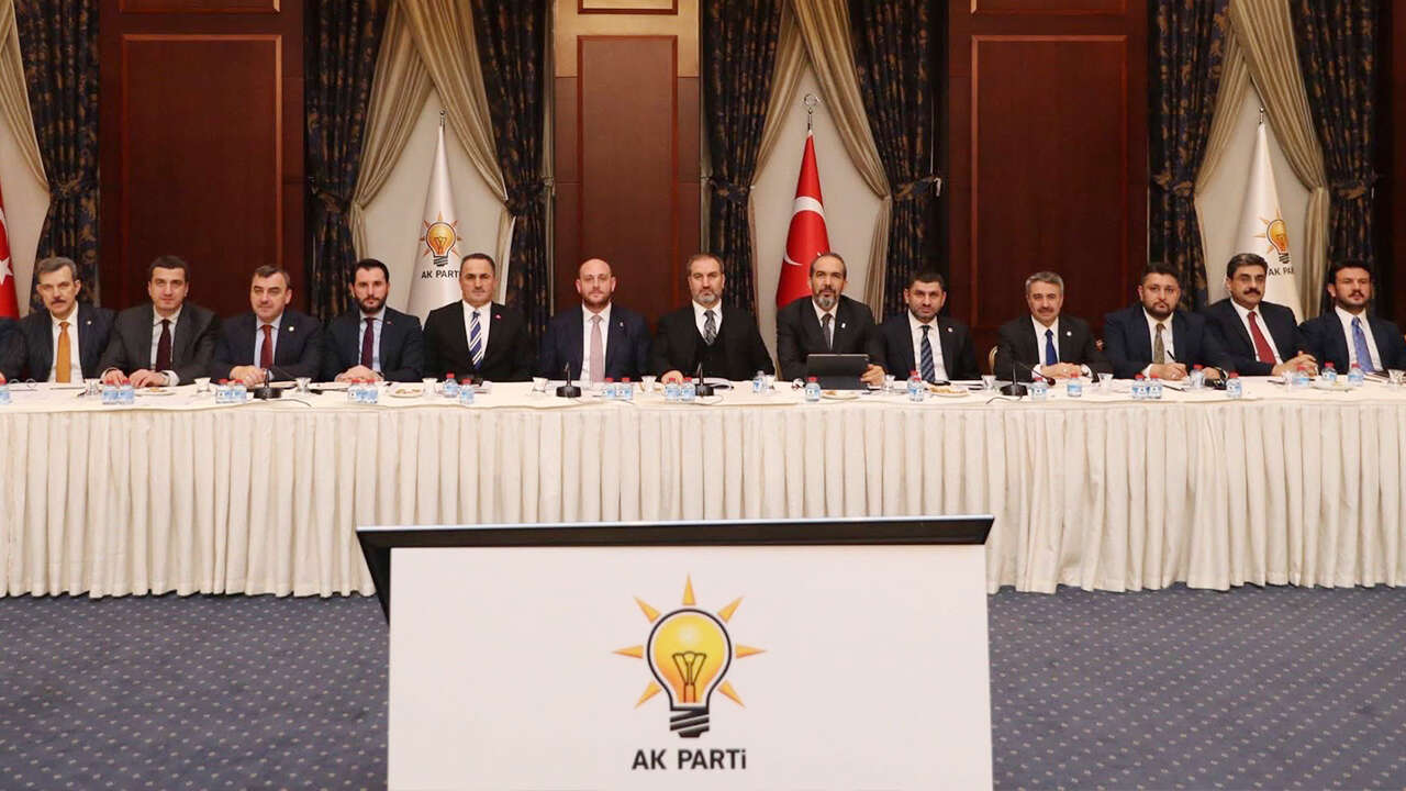 ak-parti-il-baskanlari-toplanti1