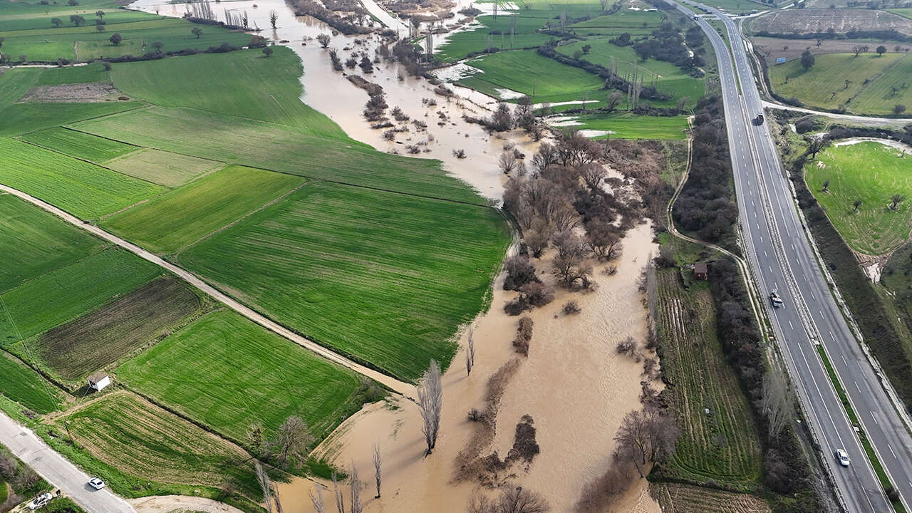 gediz-nehri-tasma-usak-yagis2