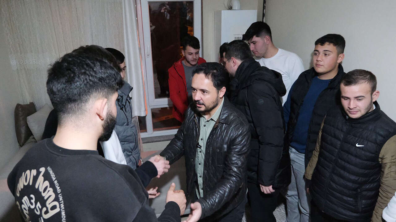 himmet-yasar-genclerle-sahur1