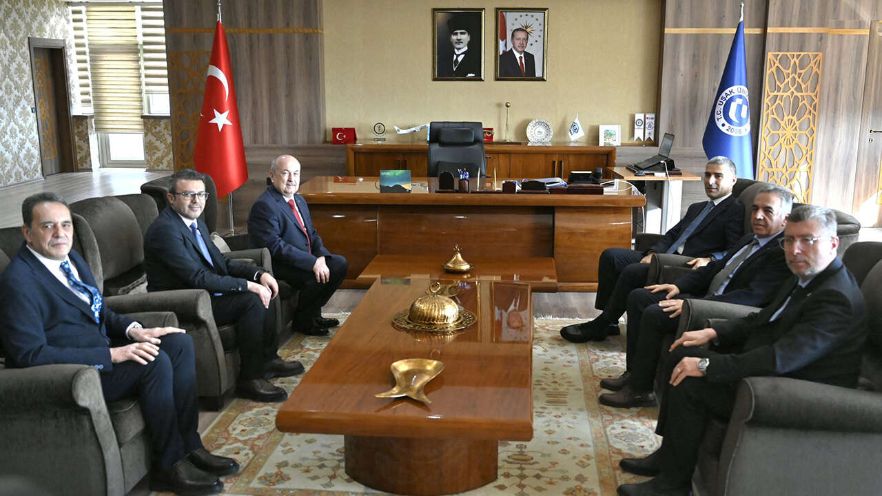 vali-aktas-rektor-demir-veda-ziyareti2