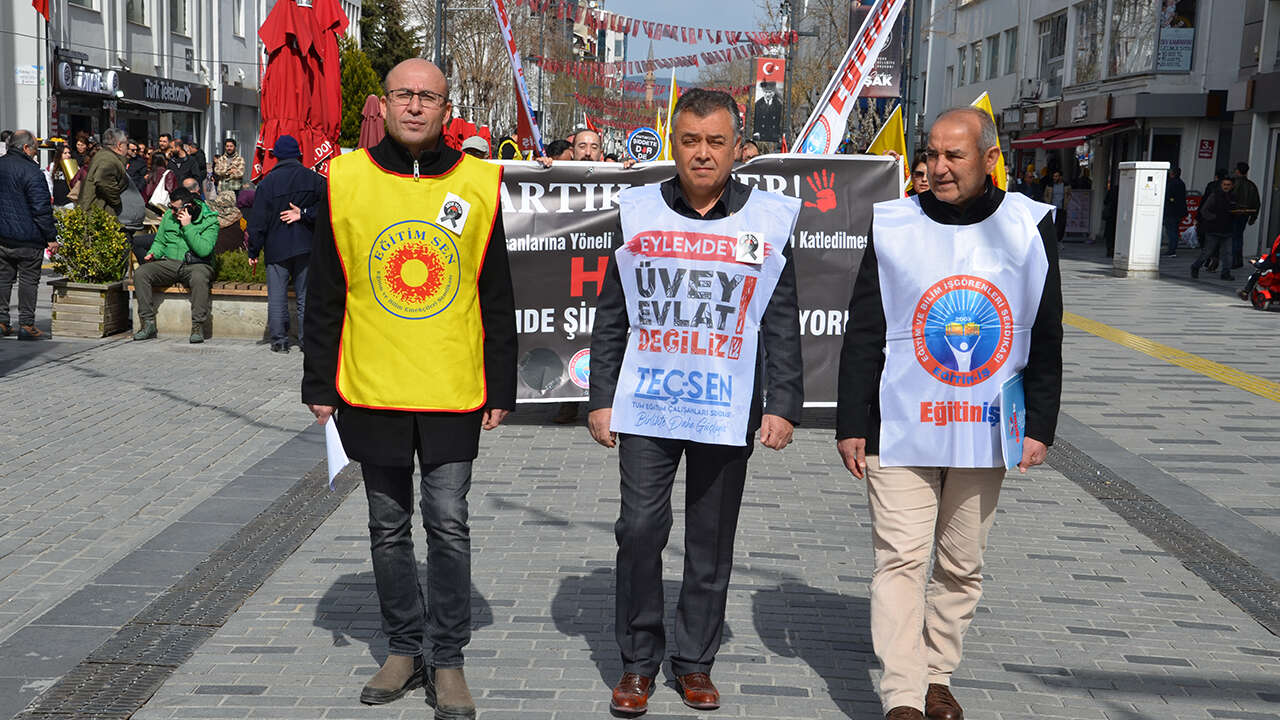 usak-egitim-siddet-yuruyus1