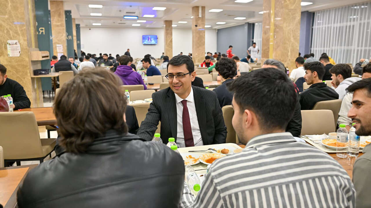 vali-serdar-kartal-ogrenci-iftar3