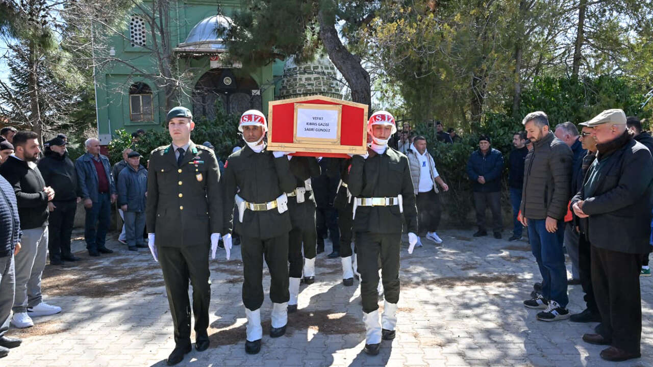 kibris-gazisi-sabri-gunduz-cenaze1