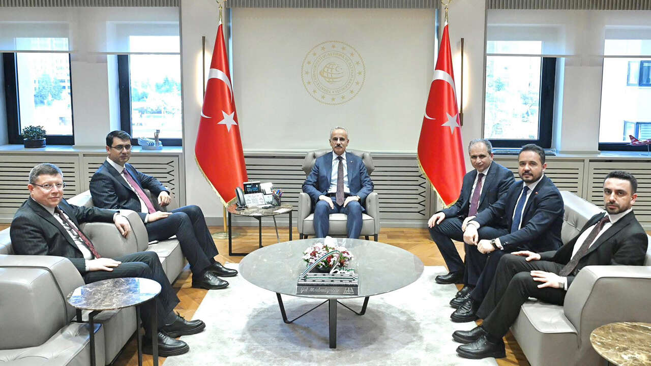 ankara-da-usak-zirvesi