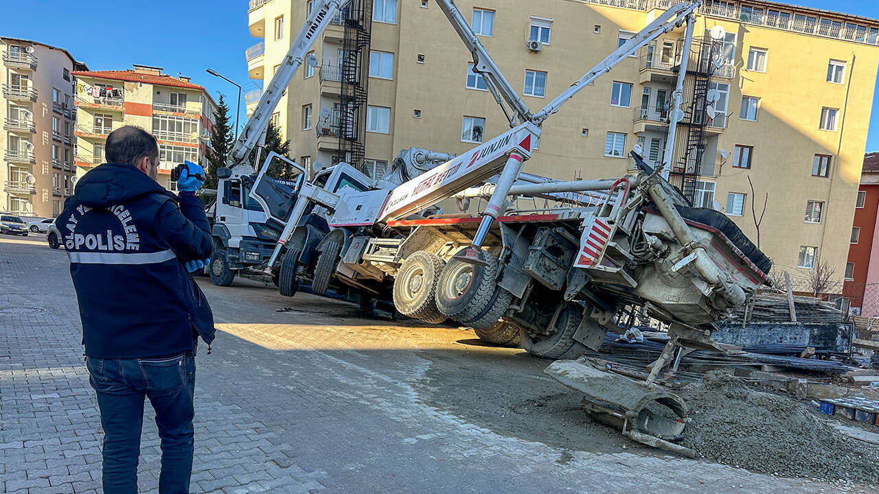 beton-pompasi-dusme-kaza-olum-usak1