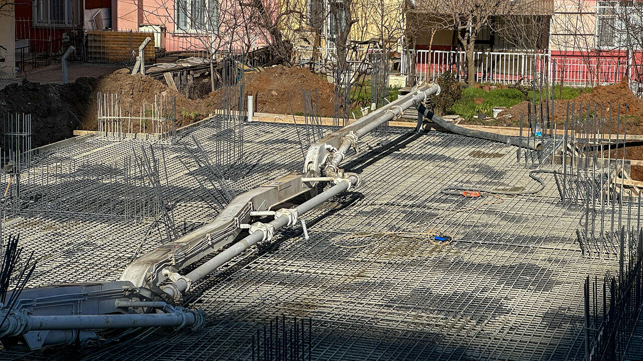 beton-pompasi-dusme-kaza-olum-usak3