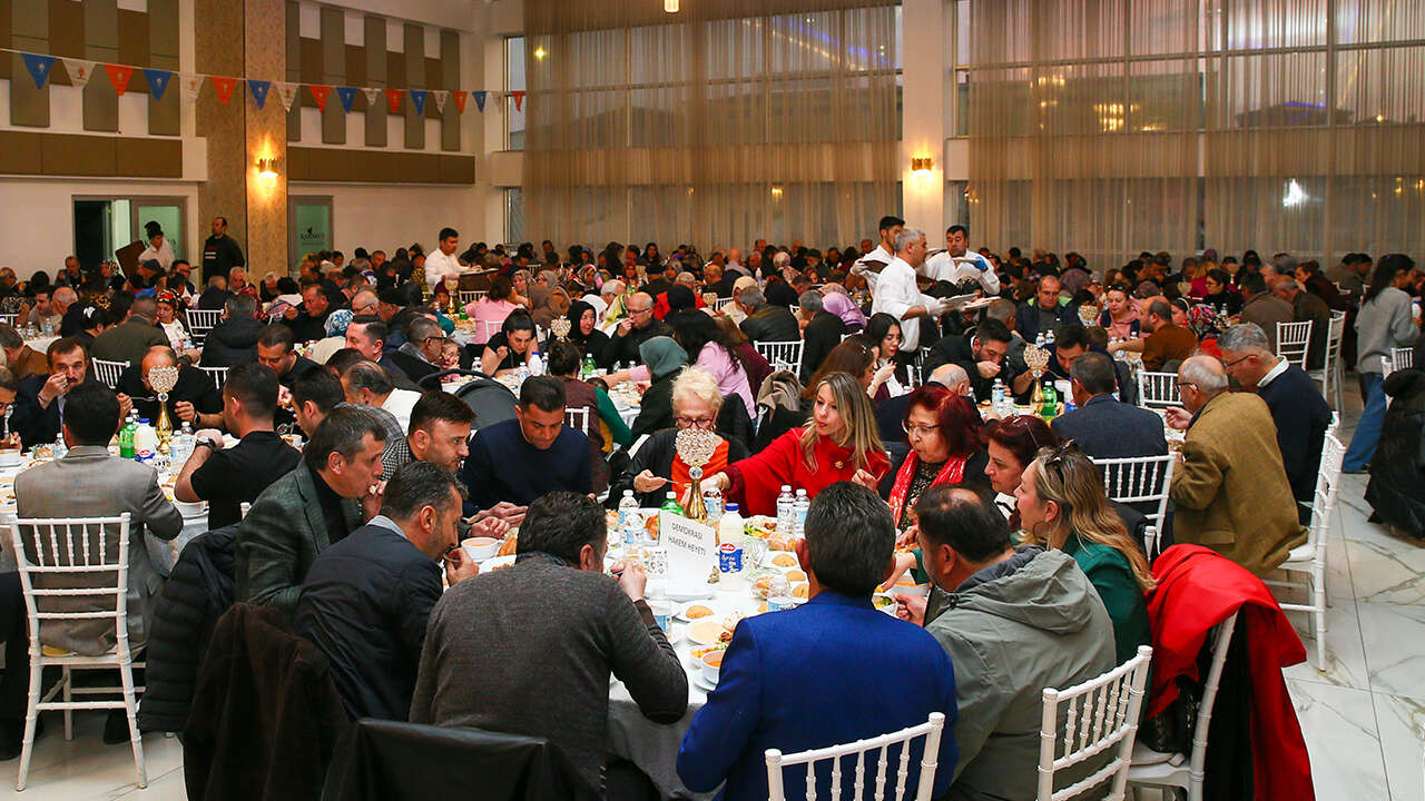 sevilay-tunver-vefa-iftari-usak
