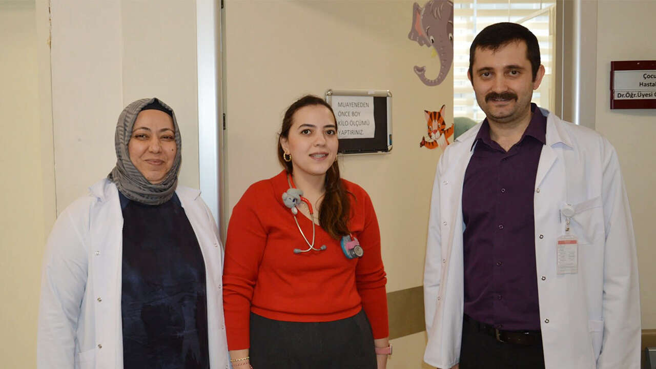 usak-14-mart-tip-bayrami-kutlama2