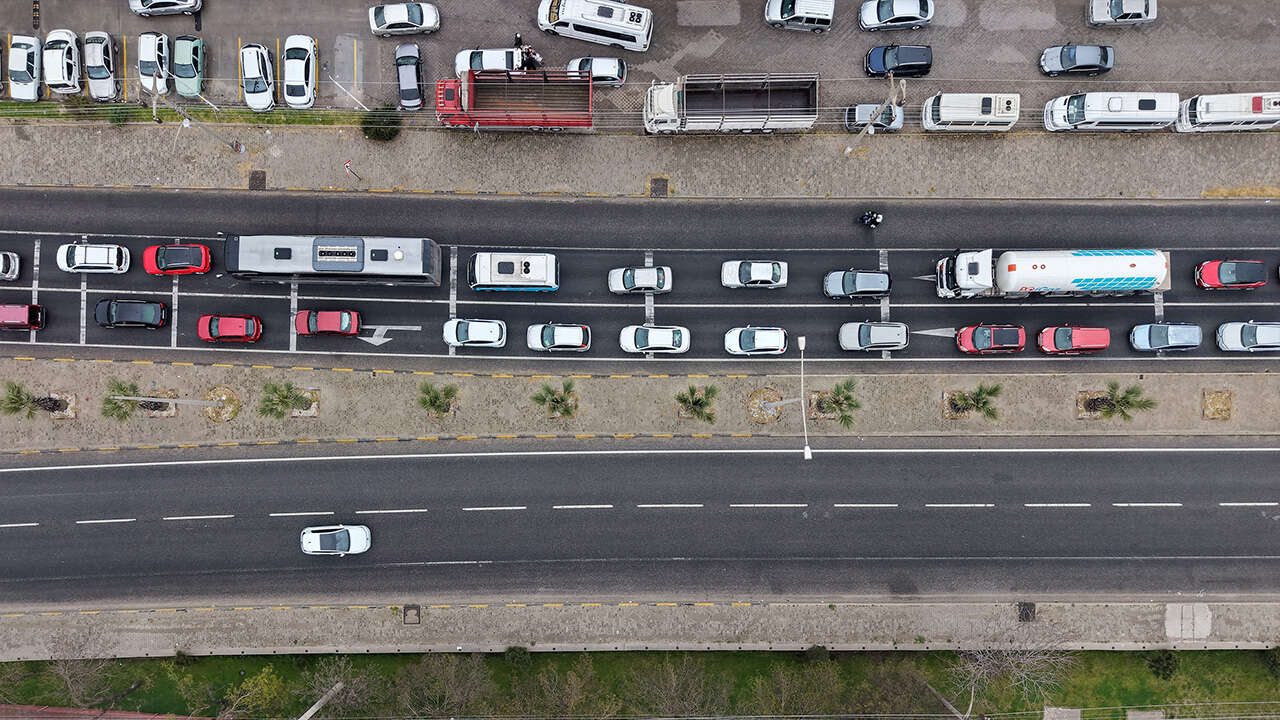 izmir-usak-yolu-trafik-yogunlugu
