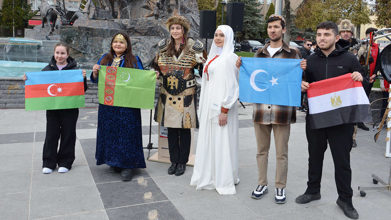 usak-nevruz-bayrami-kutlama