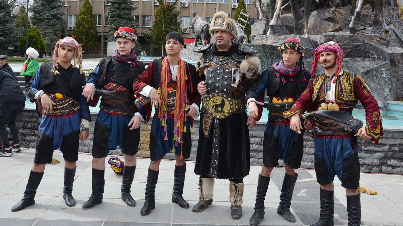usak-nevruz-bayrami-kutlama1