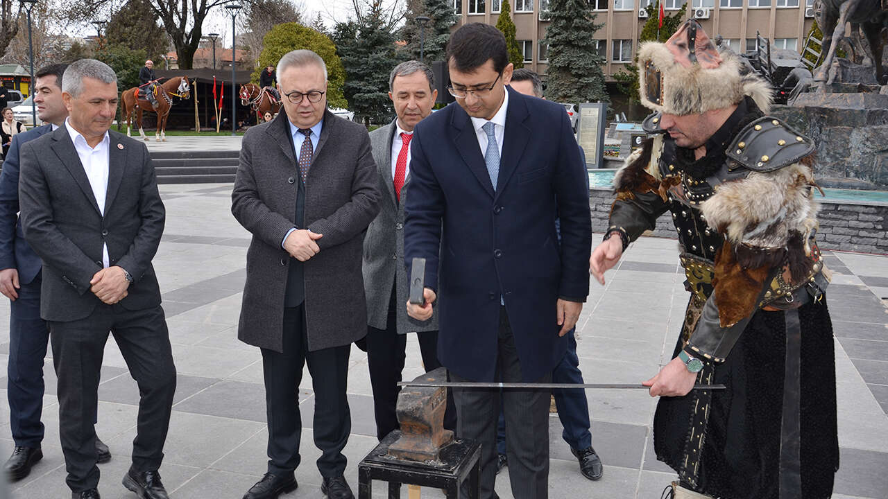 usak-nevruz-bayrami-kutlama3